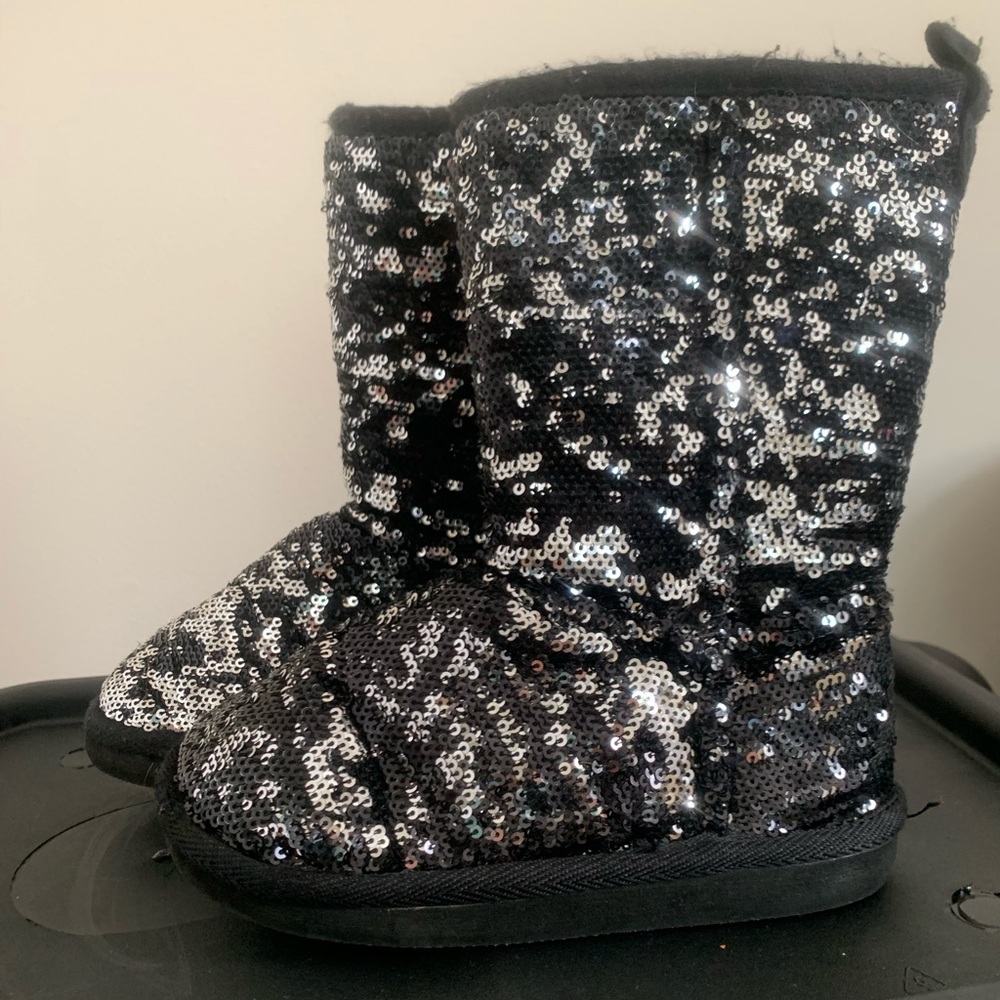 Girls sequin boots